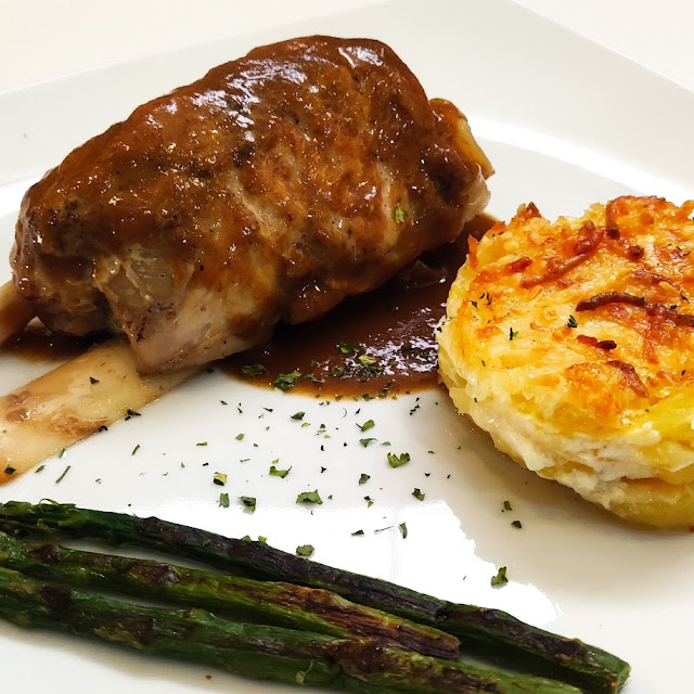 Codillo Asado En Su Jugo