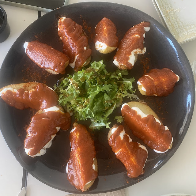 Bravas