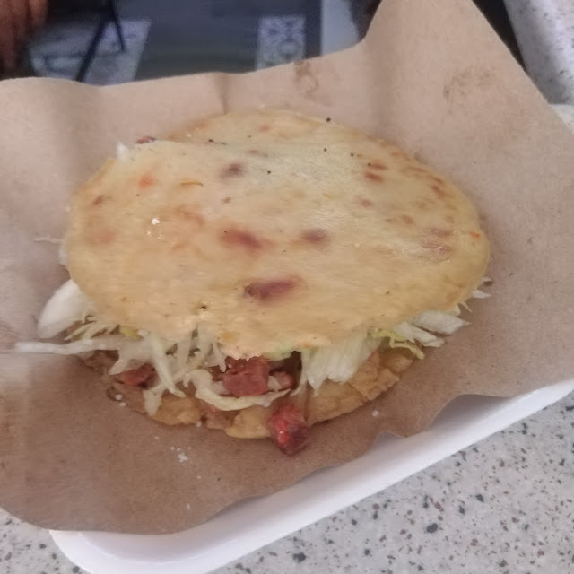 Gordita de Chicharrón