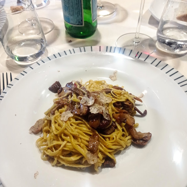 Tagliolini Funghi Porcini E Tartufo