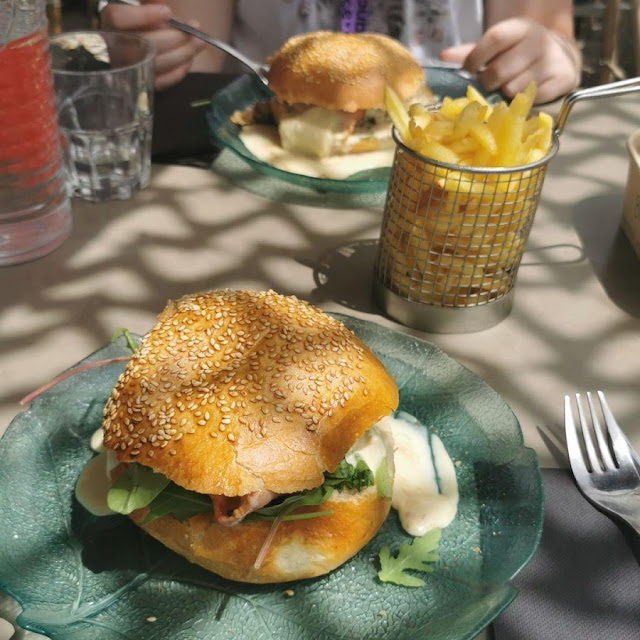 Burger Roblochon