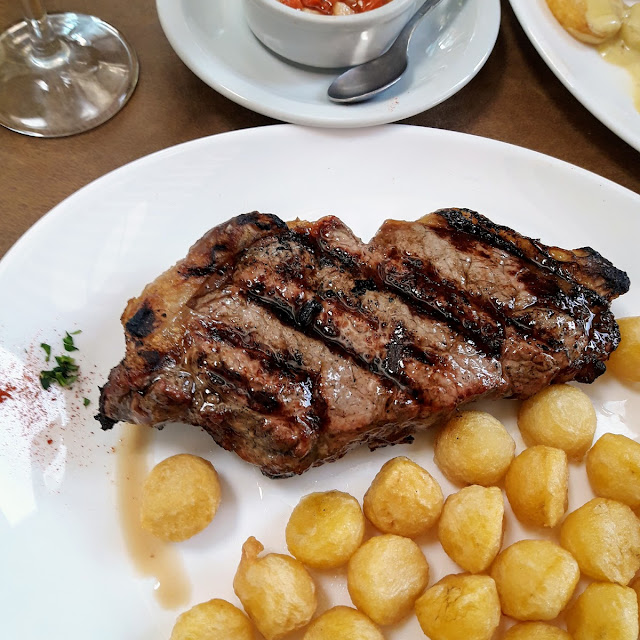 Bife de Chorizo Con Papas