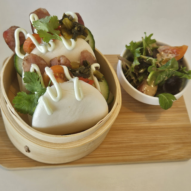 Taiwanese Sausage with Soft Buns