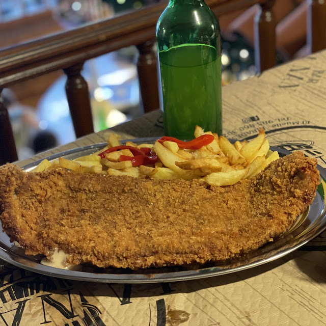 Cachopo de Jamón Y Queso Con Patatas