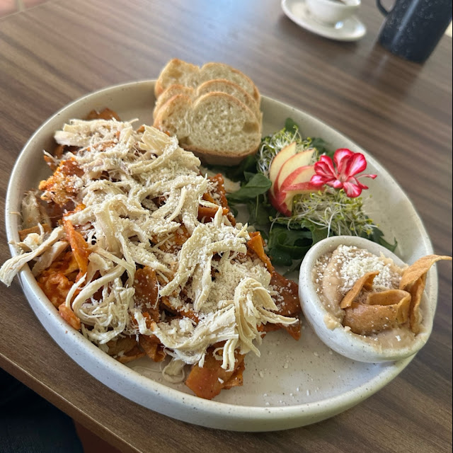 Chilaquiles Con Pollo