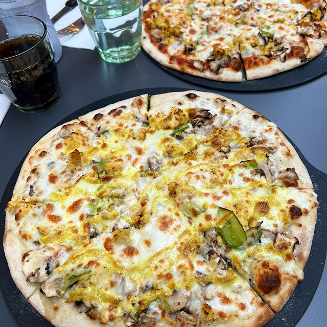 Pizza Poulette
