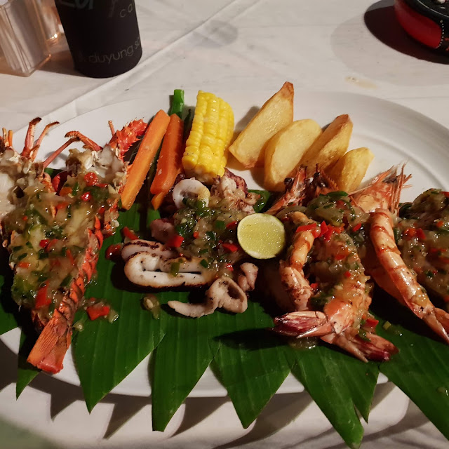 Omang Omang Seafood Mixed Grill