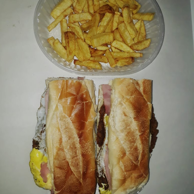 Sándwich de Milanesa Con Frita