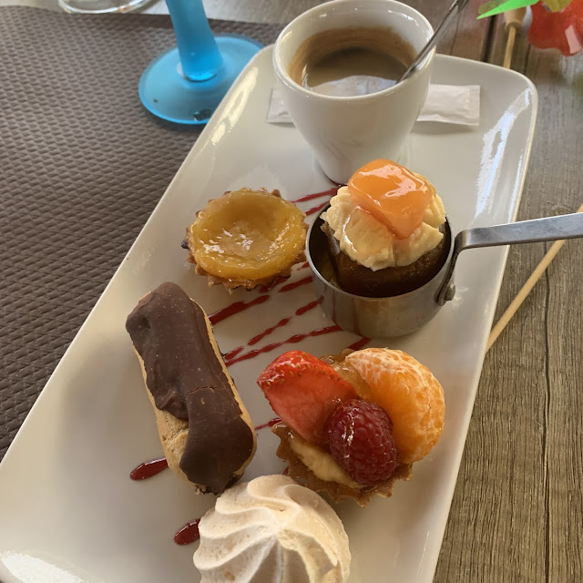 Café Gourmand