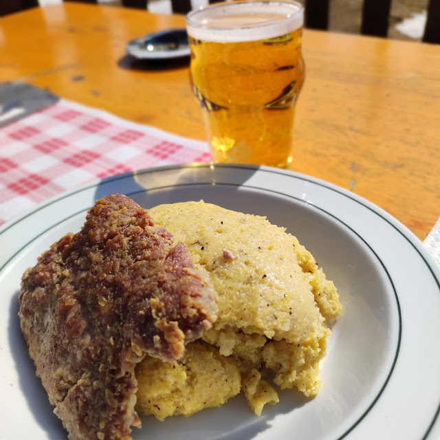 Polenta E Salamelle