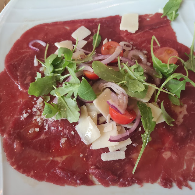 Carpaccio de Tomates & Burrata