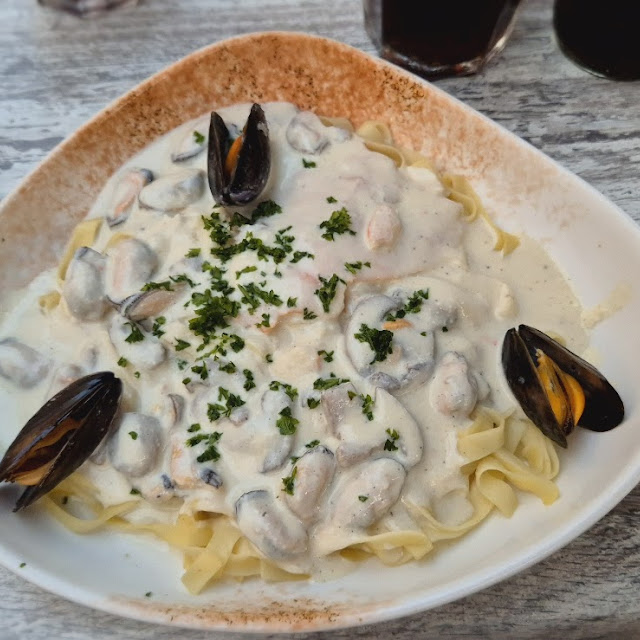 Tagliatelles Saumon Fumé Et Moule Crème Champignon