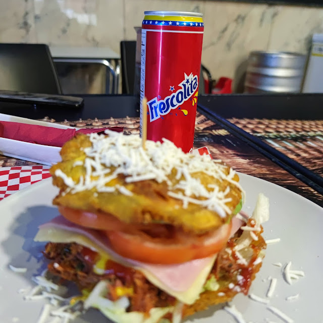 Patacón de Carne Mechada