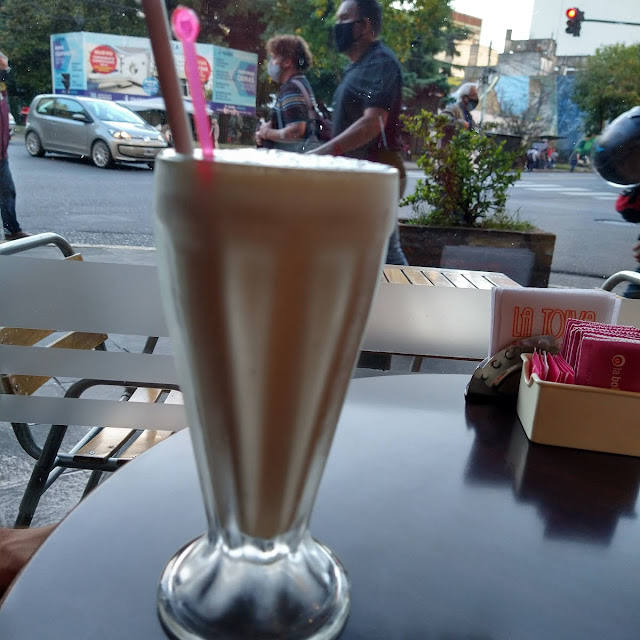 Licuado de Banana Y Leche