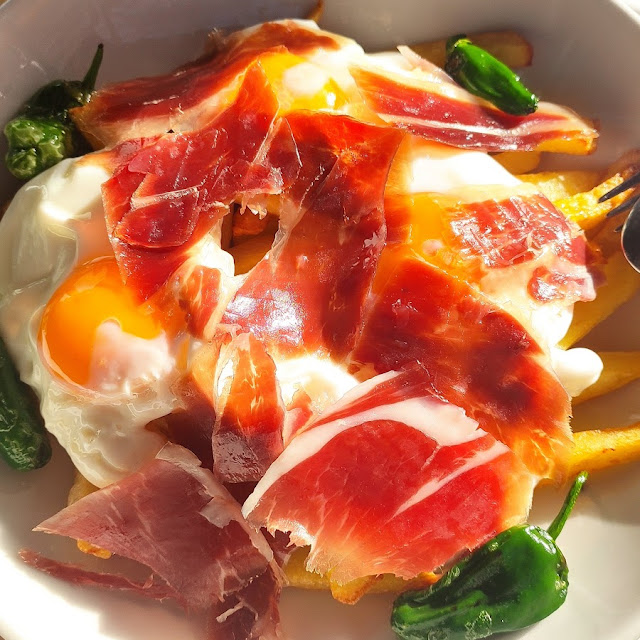 Huevos Rotos Con Jamón