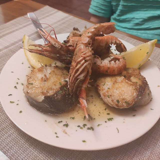 Lomos de Dorada Al Orio Con Gambones