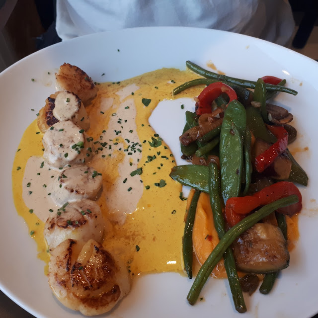 Noix de Saint-Jacques Et Ses Petits Légumes
