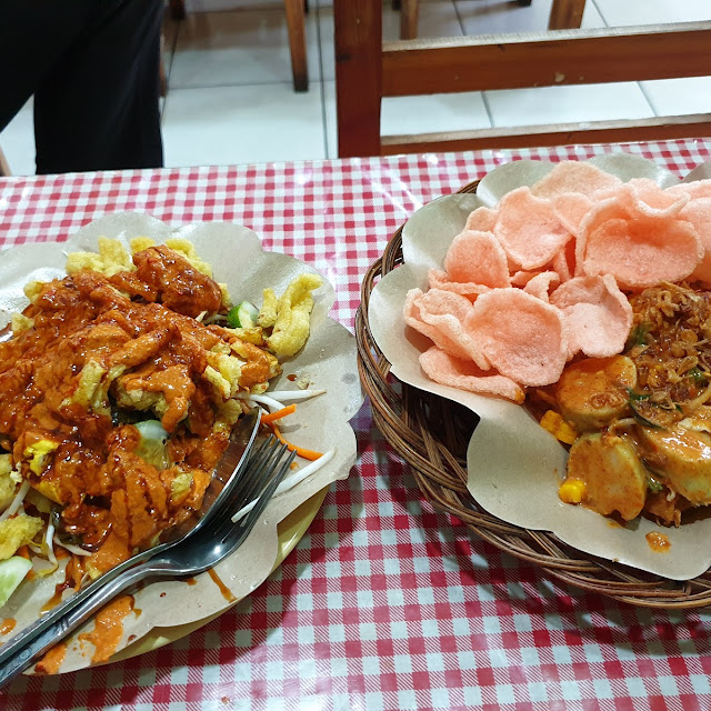Asinan Dan Gado Gado