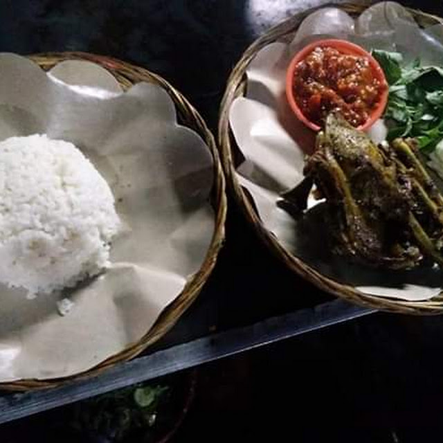 Bebek Goreng