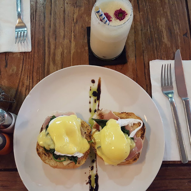 Poached Eggs on English Muffin