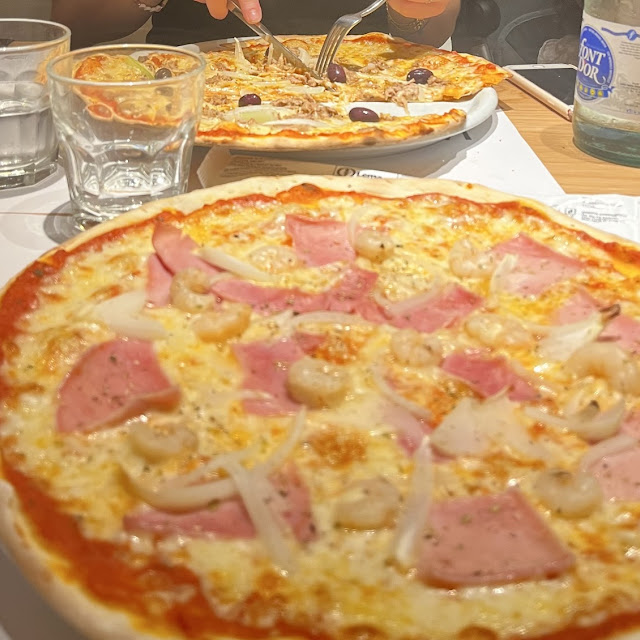 Pizza Capricciosa Pizza Hawaii
