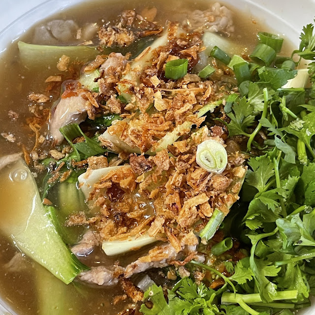 Flat Rice Noodle with Pork and Veggies