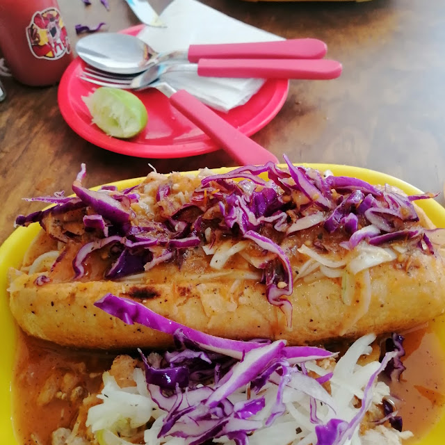Torta Ahogada Con Quesadillas de Papa