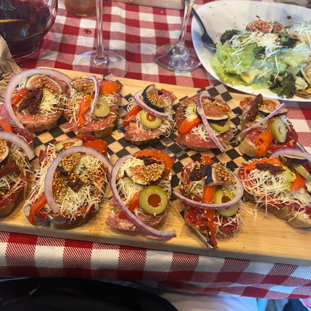 Tapas Pamplona Y Salami