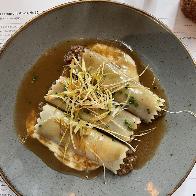 Stewed Eal Cheek Cannelloni with Vegetables and Their Sauce
