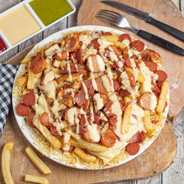 Salchipapas