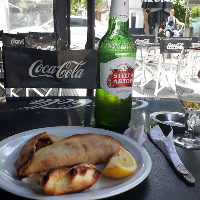 Empanada Árabe Y Stella Artois