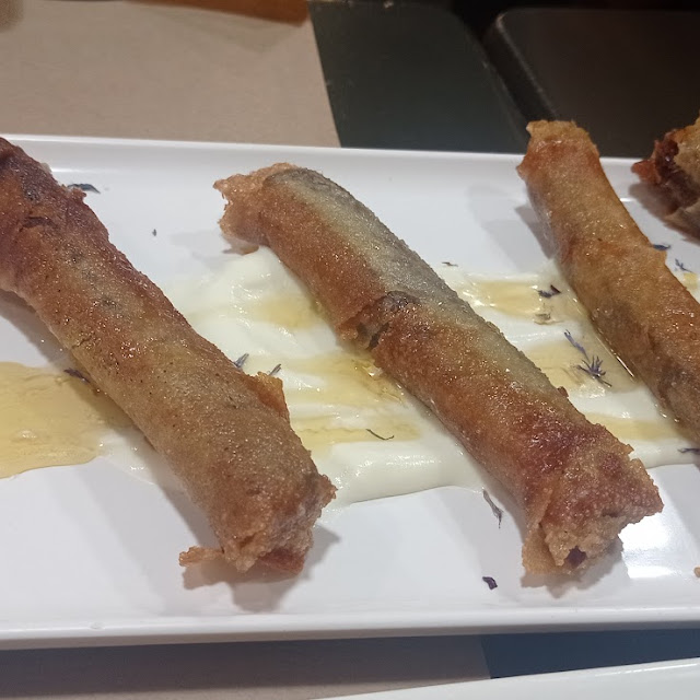 Palitos de Berenjena Con Salsa de Atún