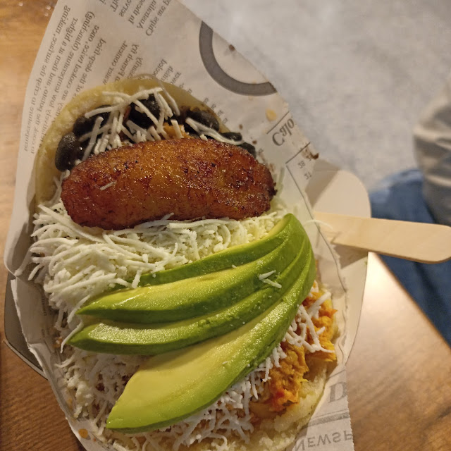 Arepa Con Todo