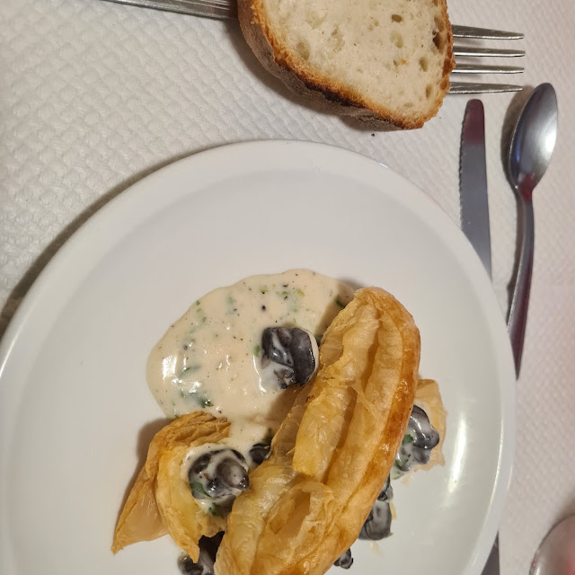 Escargots Sur Feuilletés