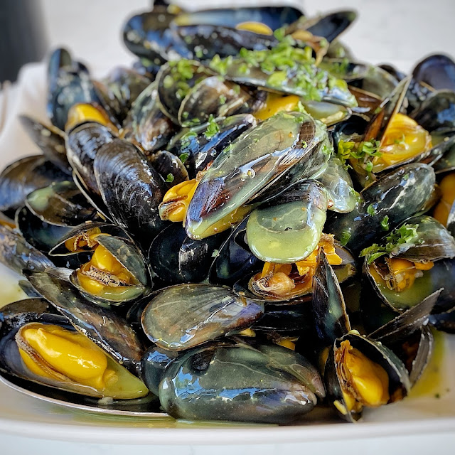 Moules À la Crème Et Au Curry