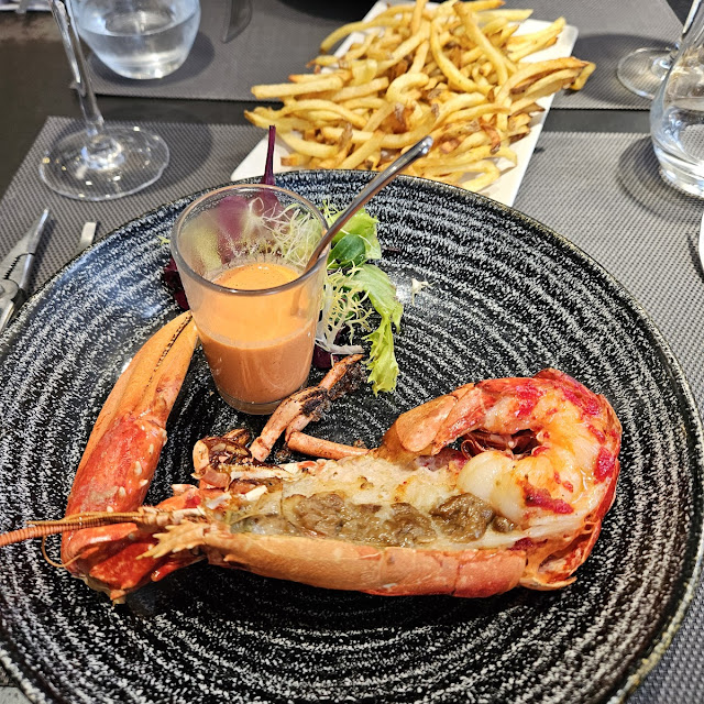 Le Demi Homard Frites Maison