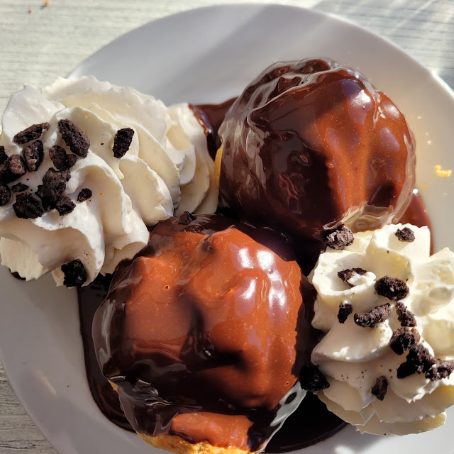 Profiteroles