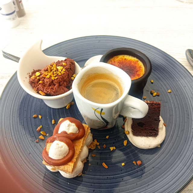Café Gourmand