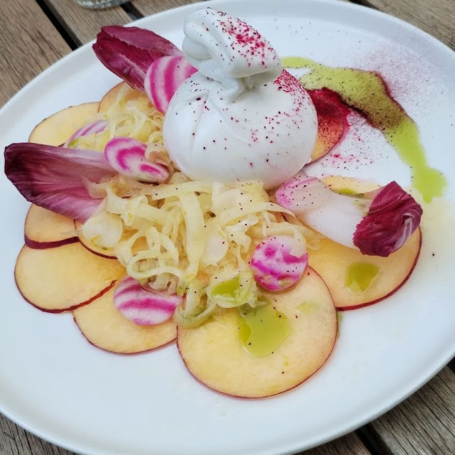 Burrata Nectarines Fenouil