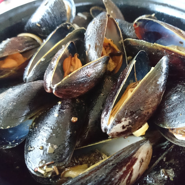 Moules A la Moutarde Ancienne