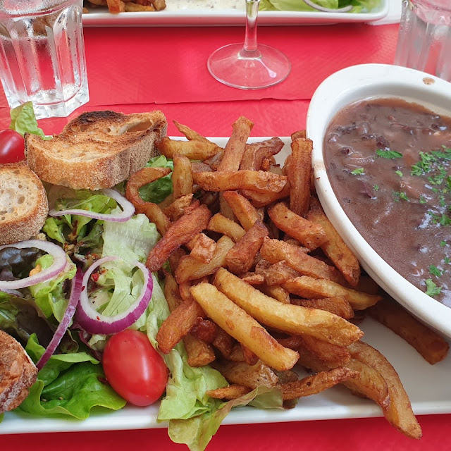 Œufs Aux Meurette