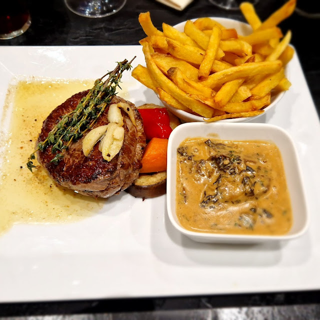 Entrecôte Au Poivre Vert