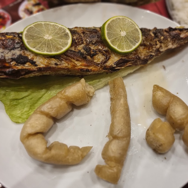Poisson Braisé Maquereau Avec Baton de Manioc