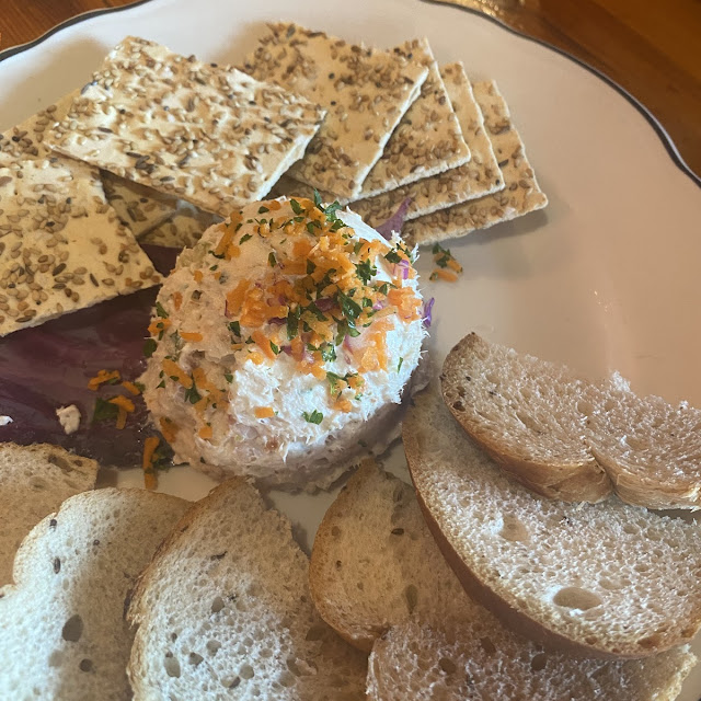 Legs Inn Whitefish Spread