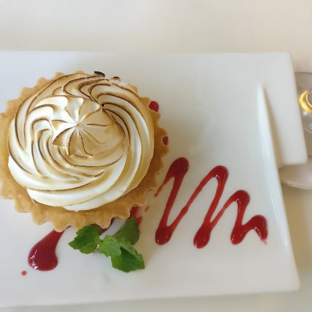 Lemon Meringue Tarte