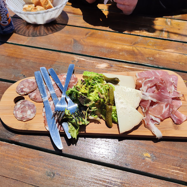 Assiette de Charcuteries Et Fromage Corses