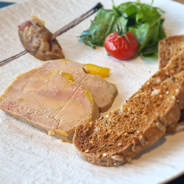 Foie Gras de Canard Mi-cuit Chutney D'oignons Rosés de Roscoff