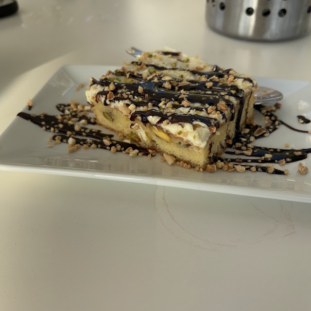 Pistachio Blondie