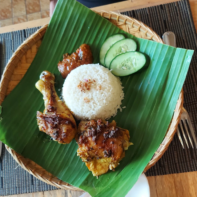 Nasi Ayam Berempah