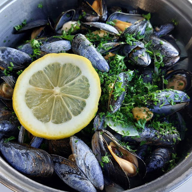 Moules Au Roquefort